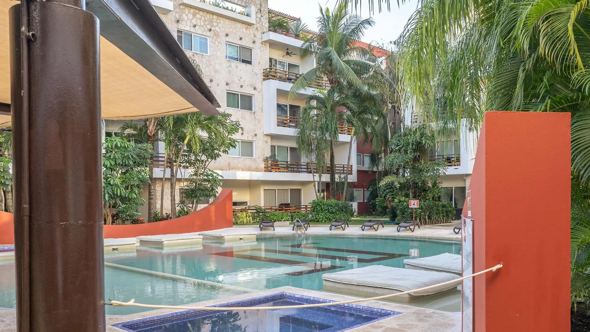 Penthouse With Rooftop And Jacuzzi In Downtown Playa del Carmen