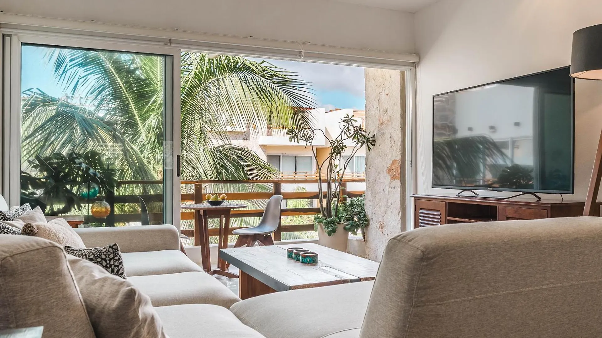 Penthouse With Rooftop And Jacuzzi In Downtown Playa del Carmen
