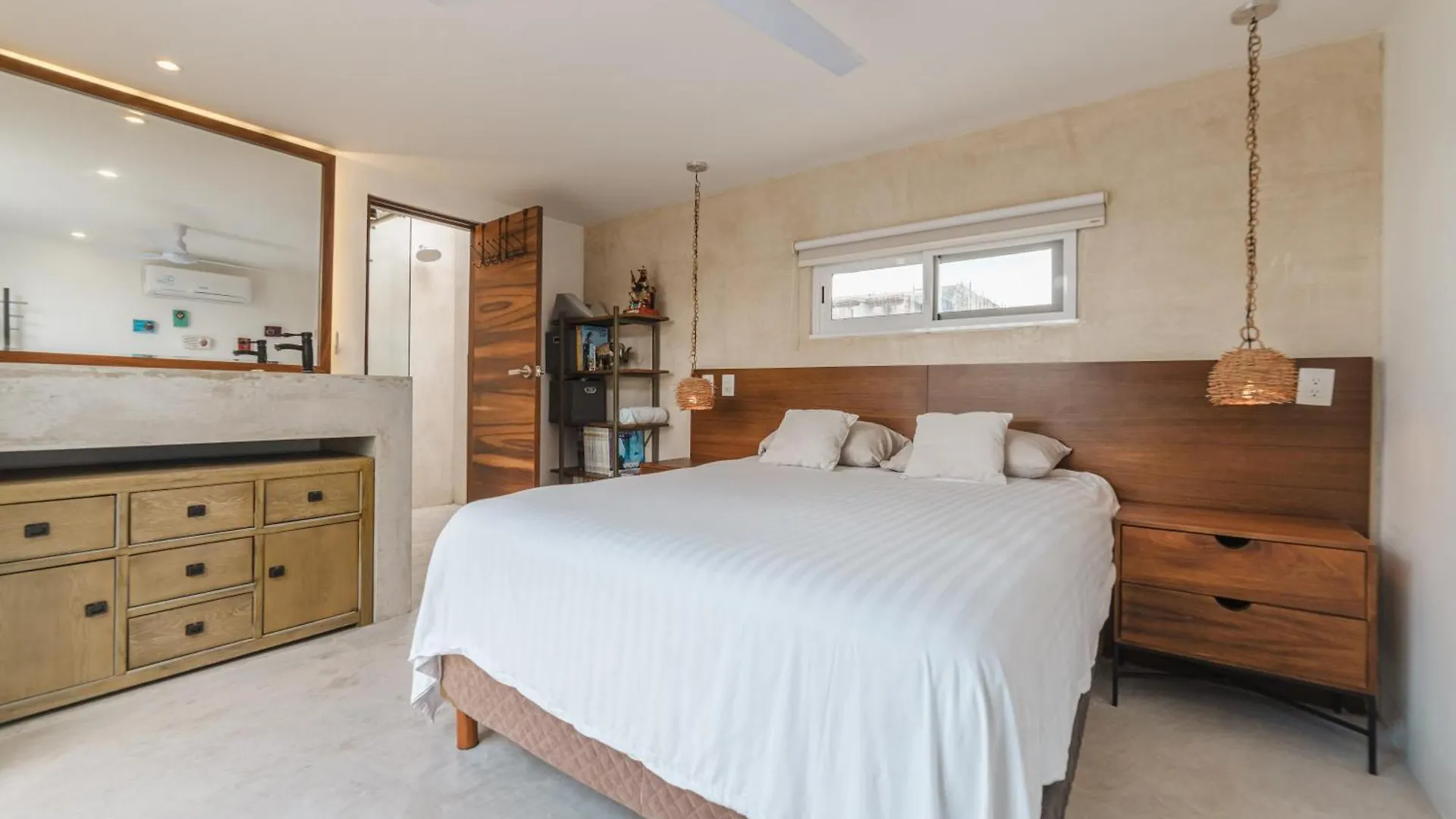 Penthouse With Rooftop And Jacuzzi In Downtown Playa del Carmen Mexico